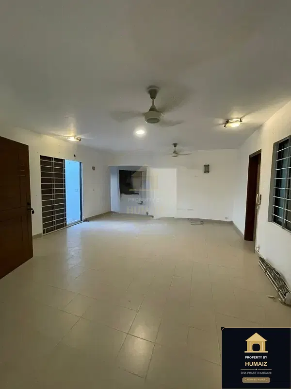 500 Sq. Yd. 4-Bedroom Luxury Villa on Zulfiqar Commercial For Sale in DHA Phase 8 Karachi — Photograph 15