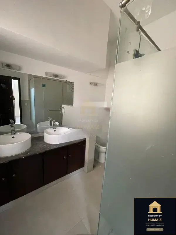 600 Sq. Yd. 5-Bedroom Luxury Villa in DHA Phase 8 For Rent in DHA Phase 8 Karachi — Photograph 9