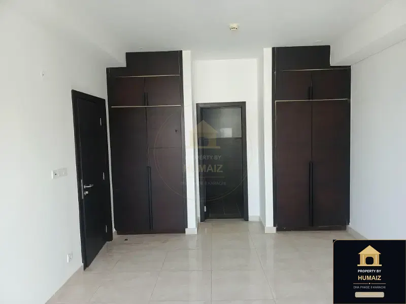 3-Bedroom Luxury Apartment (Sea Facing, 5 Bath, Suite 6) at Pearl Towers For Rent in DHA Phase 8 Karachi — Photograph 12