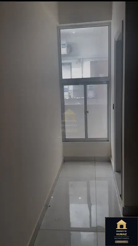 3-Bedroom Luxury Apartment (Brand New, 3 Bath, Suite 2) on Zulfiqar Commercial For Sale in DHA Phase 8 Karachi — Photograph 2