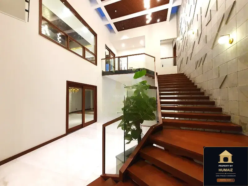 1,000 Sq. Yd. 6-Bedroom Luxury Villa (Private Pool, 7 Bath, Residence 4) in DHA Phase 8 For Sale in DHA Phase 8 Karachi — Photograph 8