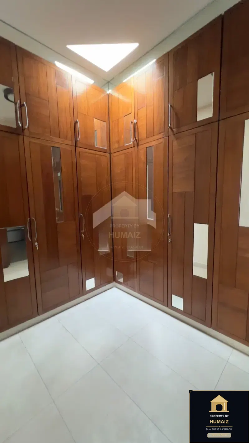 1,000 Sq. Yd. 4-Bedroom Luxury Villa in DHA Phase 8 For Rent in DHA Phase 8 Karachi — Photograph 17