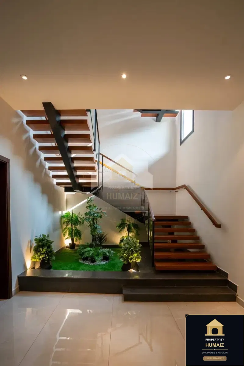 500 Sq. Yd. 6-Bedroom Luxury Villa (Basement, 6 Bath, Residence 22) in DHA Phase 8 For Sale in DHA Phase 8 Karachi — Photograph 9