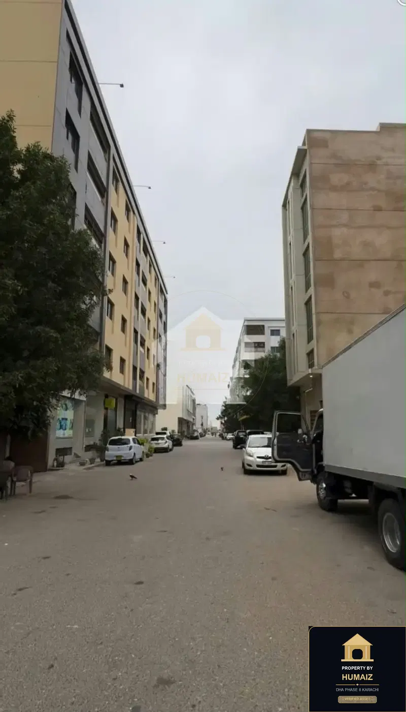3-Bedroom Luxury Apartment (Brand New, 3 Bath, Suite 17) on Al-Murtaza Commercial For Rent in DHA Phase 8 Karachi — Photograph 12