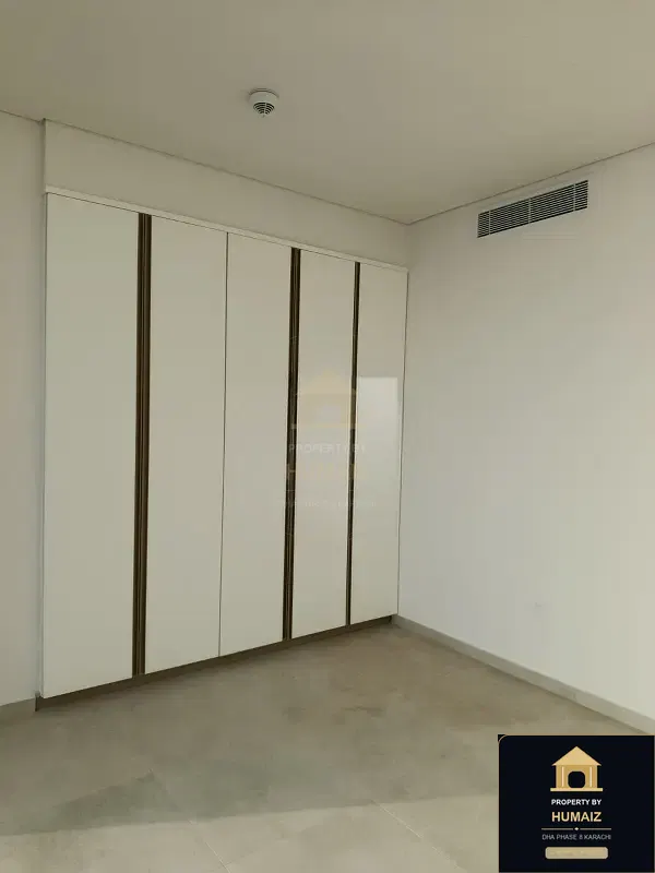 3-Bedroom Luxury Apartment (4 Bath, Suite 40) at The Views For Rent in DHA Phase 8 Karachi — Photograph 11