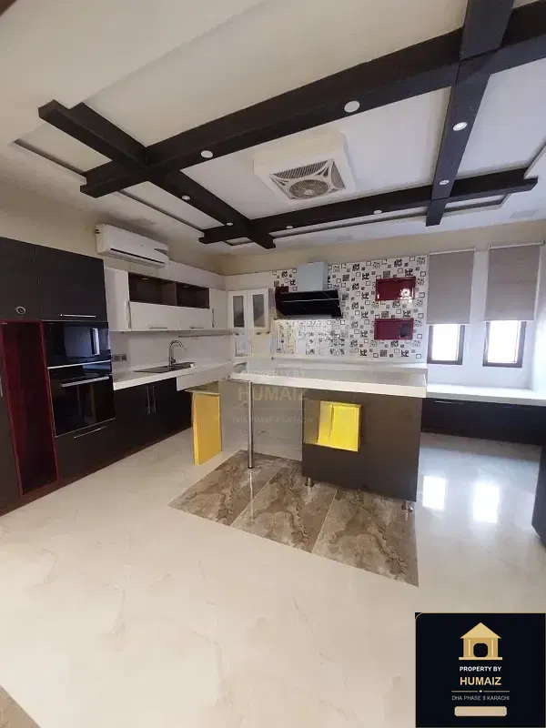 1,000 Sq. Yd. 6-Bedroom Luxury Villa (West Open, 6 Bath, Residence 8) in DHA Phase 8 For Rent in DHA Phase 8 Karachi — Photograph 7