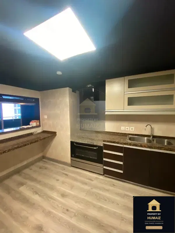 3-Bedroom Luxury Apartment (Brand New, 5 Bath, Suite 1) at Pearl Towers For Sale in DHA Phase 8 Karachi — Photograph 13