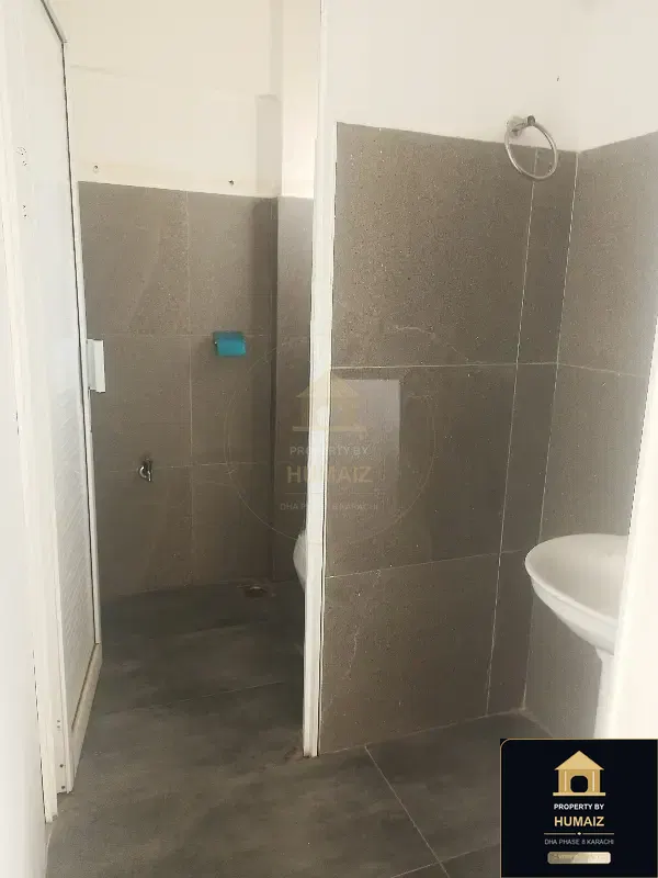 117 Sq. Yd. Corporate Office Space (Unit 1) on Al-Murtaza Commercial For Rent in DHA Phase 8 Karachi — Photograph 9