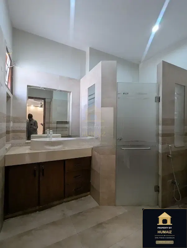 150 Sq. Yd. 4-Bedroom Luxury Villa (Basement, 5 Bath, Residence 5) at Creek Vistas For Rent in DHA Phase 8 Karachi — Photograph 7