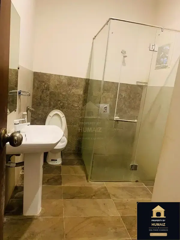3-Bedroom Upper/Lower Portion (4 Bath, Unit 41) in DHA Phase 8 For Rent in DHA Phase 8 Karachi — Photograph 5