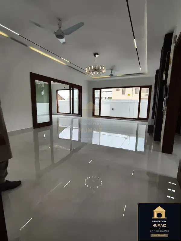 500 Sq. Yd. 7-Bedroom Luxury Villa in Khayaban-e-Bahria For Sale in DHA Phase 8 Karachi — Photograph 15