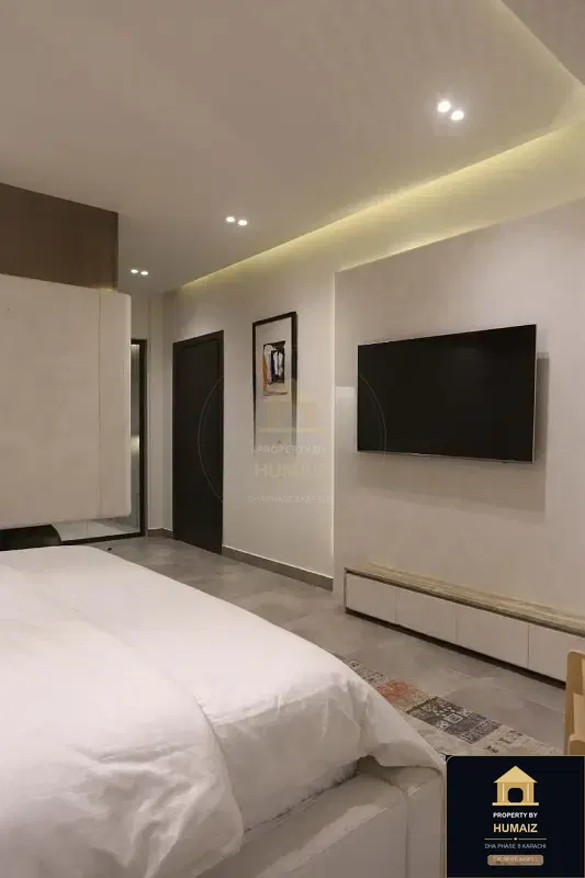 4-Bedroom Luxury Apartment (Sea Facing, 5 Bath, Suite 10) at Pearl Towers For Rent in DHA Phase 8 Karachi — Photograph 8
