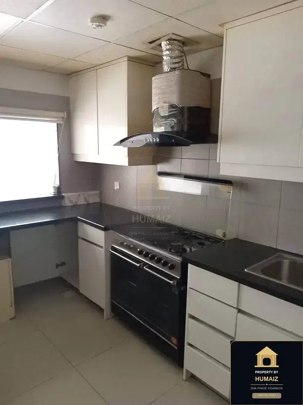 3-Bedroom Luxury Apartment (3 Bath, Suite 34) at Pearl Towers For Rent in DHA Phase 8 Karachi — Photograph 12