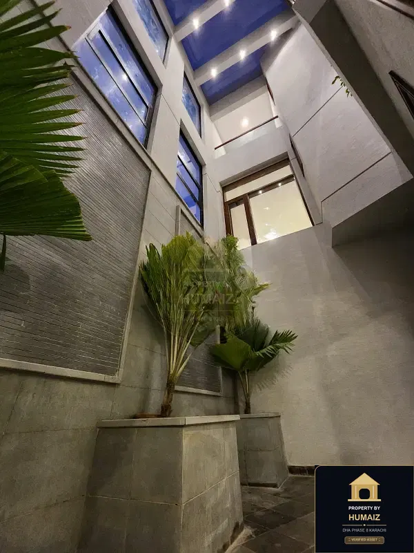 500 Sq. Yd. 6-Bedroom Luxury Villa (Private Pool, 7 Bath, Residence 4) in DHA Phase 8 For Sale in DHA Phase 8 Karachi — Photograph 5