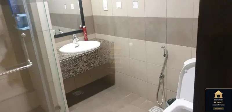2-Bedroom Luxury Apartment (Sea Facing, 3 Bath, Suite 8) at Pearl Towers For Rent in DHA Phase 8 Karachi — Photograph 10
