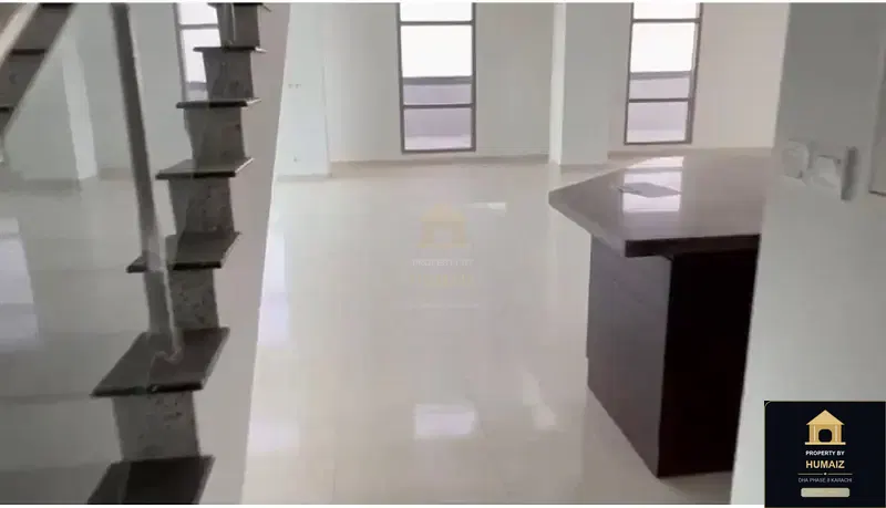 3-Bed Luxury Penthouse at Pearl Towers For Sale in DHA Phase 8 Karachi — Photograph 17