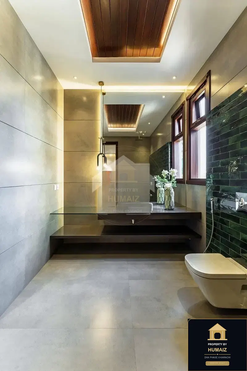 4,000 Sq. Yd. 10-Bedroom Luxury Villa in DHA Phase 8 For Sale in DHA Phase 8 Karachi — Photograph 6