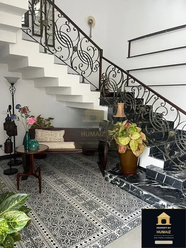 700 Sq. Yd. 6-Bedroom Luxury Villa on Khayaban-e-Faisal For Sale in DHA Phase 8 Karachi — Photograph 19