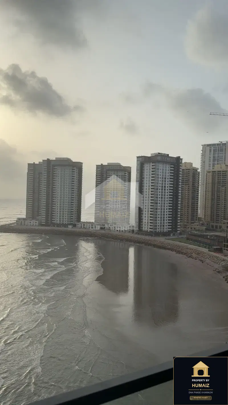 3-Bedroom Luxury Apartment (Sea Facing, 3 Bath, Suite 1) at Pearl Towers For Rent in DHA Phase 8 Karachi — Photograph 8