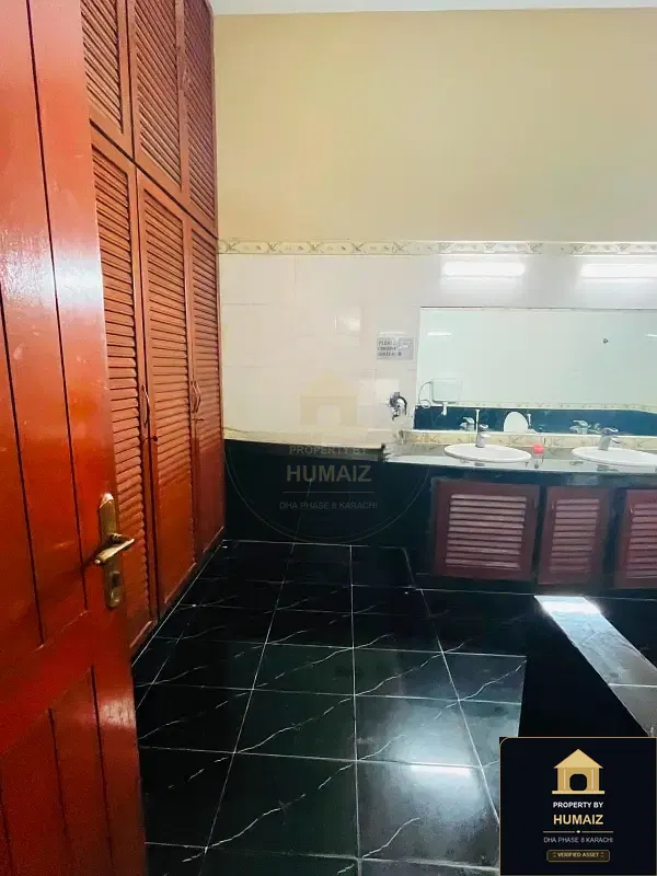 1,000 Sq. Yd. 6-Bedroom Luxury Villa (7 Bath, Residence 18) in DHA Phase 8 For Rent in DHA Phase 8 Karachi — Photograph 5
