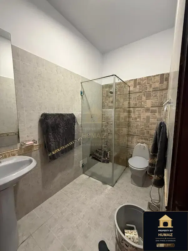 120 Sq. Yd. 4-Bedroom Luxury Villa (Basement, 5 Bath, Residence 1) in DHA Phase 8 For Sale in DHA Phase 8 Karachi — Photograph 9