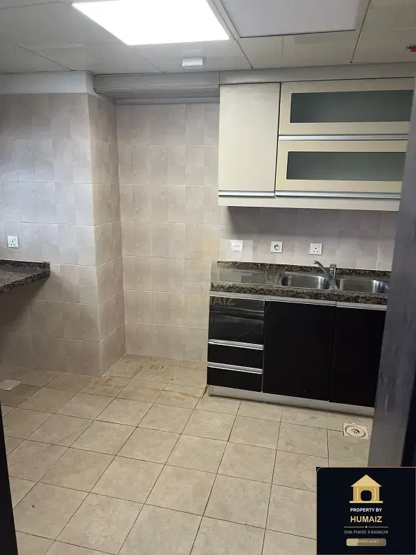 3-Bedroom Luxury Apartment (Sea Facing, 4 Bath, Suite 9) at Pearl Towers For Rent in DHA Phase 8 Karachi — Photograph 8