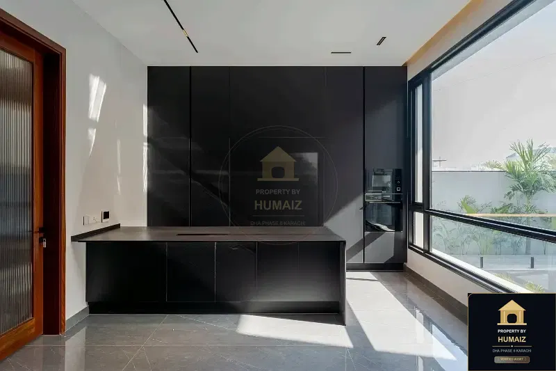 666 Sq. Yd. 6-Bedroom Luxury Villa in Zone B For Sale in DHA Phase 8 Karachi — Photograph 10