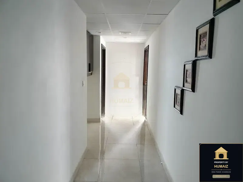 3-Bedroom Luxury Apartment (Sea Facing, 5 Bath, Suite 32) at Pearl Towers For Sale in DHA Phase 8 Karachi — Photograph 4
