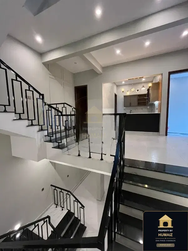 100 Sq. Yd. 3-Bedroom Luxury Villa (Basement, 4 Bath, Residence 7) in Khayaban-e-Iqbal For Sale in DHA Phase 8 Karachi — Photograph 5