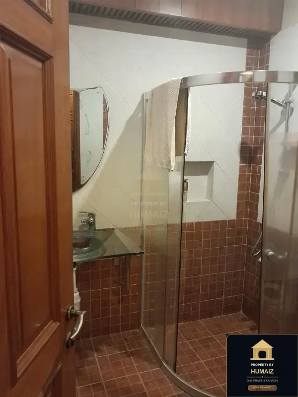 500 Sq. Yd. 6-Bedroom Luxury Villa (Boulevard Facing, 7 Bath, Residence 16) in DHA Phase 8 For Rent in DHA Phase 8 Karachi — Photograph 13