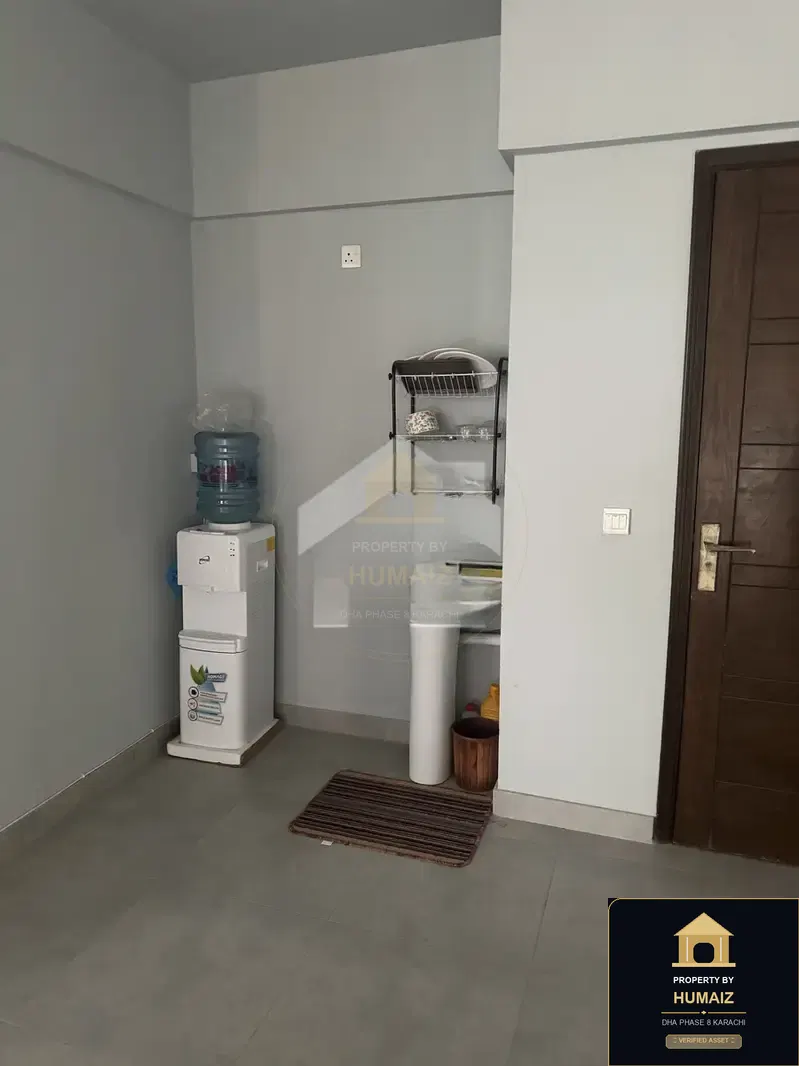 111 Sq. Yd. Corporate Office Space (Corner, Unit 4) on Zulfiqar Commercial For Rent in DHA Phase 8 Karachi — Photograph 8