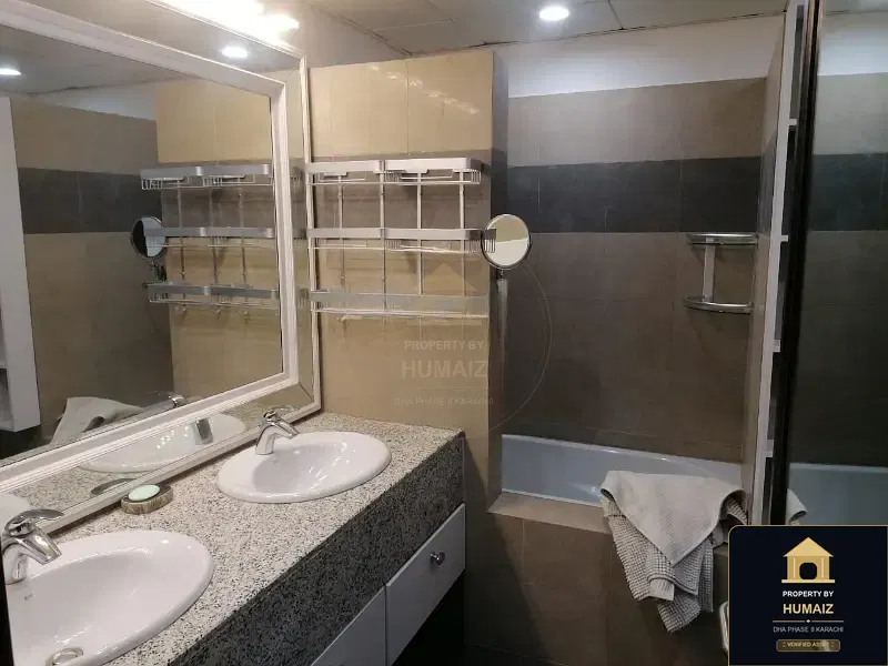 2-Bedroom Luxury Apartment (Sea Facing, 3 Bath, Suite 10) at Pearl Towers For Rent in DHA Phase 8 Karachi — Photograph 13