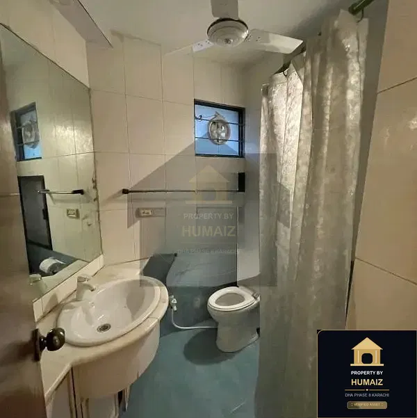 500 Sq. Yd. 4-Bedroom Luxury Villa on Zulfiqar Commercial For Sale in DHA Phase 8 Karachi — Photograph 5
