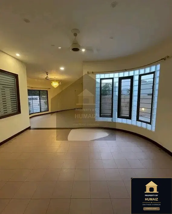 500 Sq. Yd. 4-Bedroom Luxury Villa on Zulfiqar Commercial For Sale in DHA Phase 8 Karachi — Photograph 6
