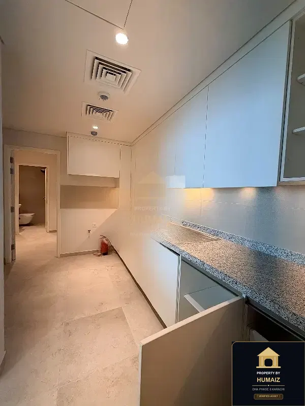 2-Bedroom Luxury Apartment (Sea Facing, 3 Bath, Suite 24) at The Views For Rent in DHA Phase 8 Karachi — Photograph 4