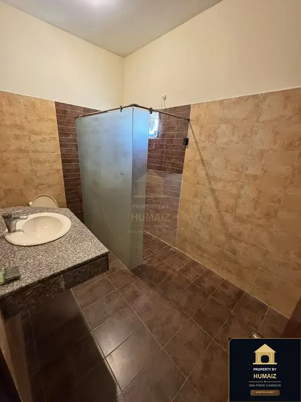 3-Bedroom Upper/Lower Portion (3 Bath, Unit 80) in DHA Phase 8 For Rent in DHA Phase 8 Karachi — Photograph 15