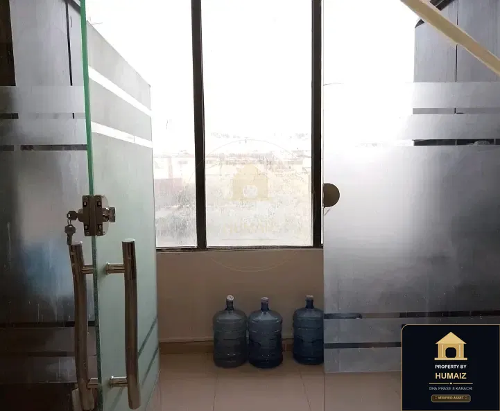 122 Sq. Yd. Commercial Retail Shop in DHA Phase 8 For Sale in DHA Phase 8 Karachi — Photograph 3