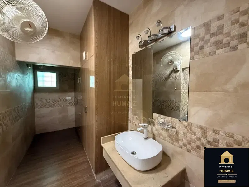 500 Sq. Yd. 5-Bedroom Luxury Villa (Boulevard Facing, 6 Bath, Residence 10) in Zone A For Sale in DHA Phase 8 Karachi — Photograph 3
