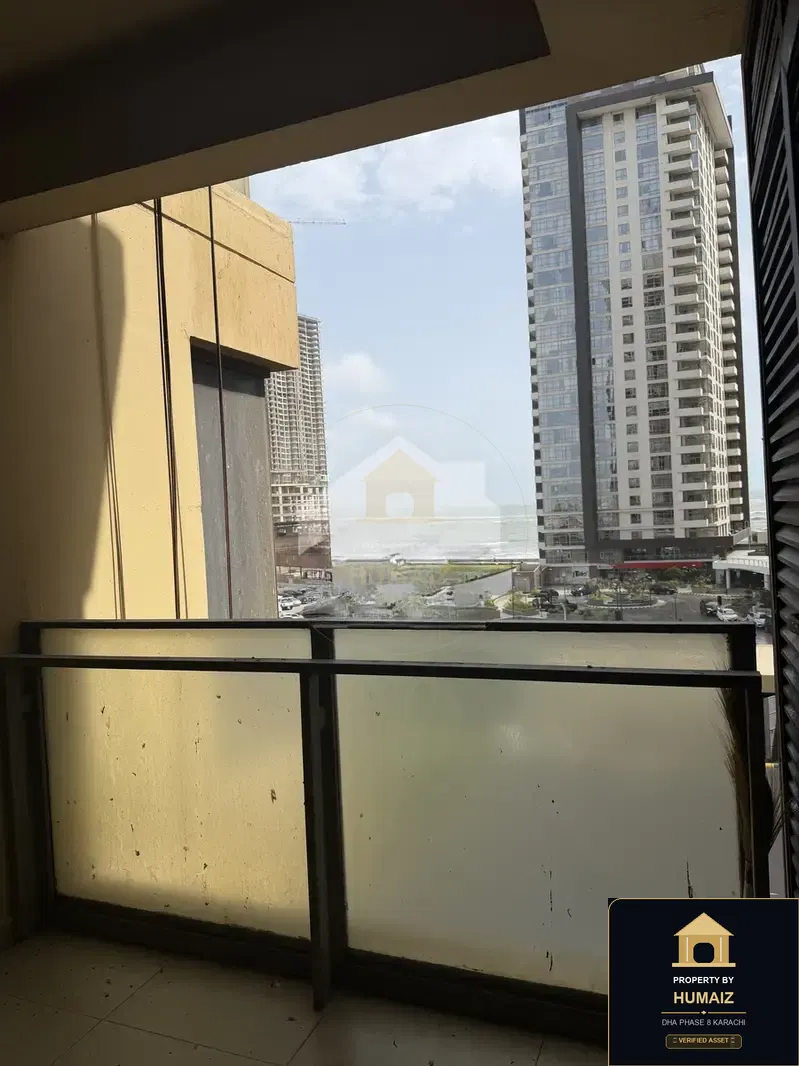 1-Bedroom Luxury Apartment (Sea Facing, 2 Bath, Suite 9) at Coral Towers For Sale in DHA Phase 8 Karachi — Photograph 4