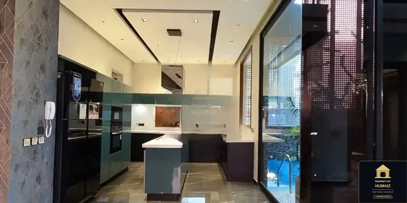500 Sq. Yd. 5-Bedroom Luxury Villa (Corner, 6 Bath, Residence 85) in DHA Phase 8 For Sale in DHA Phase 8 Karachi — Photograph 13