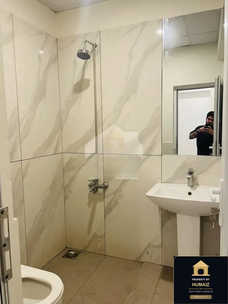 3-Bedroom Luxury Apartment (Brand New, 4 Bath, Suite 21) in DHA Phase 8 For Sale in DHA Phase 8 Karachi — Photograph 15