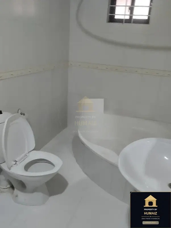 3-Bedroom Upper/Lower Portion (3 Bath, Unit 60) in DHA Phase 8 For Rent in DHA Phase 8 Karachi — Photograph 3