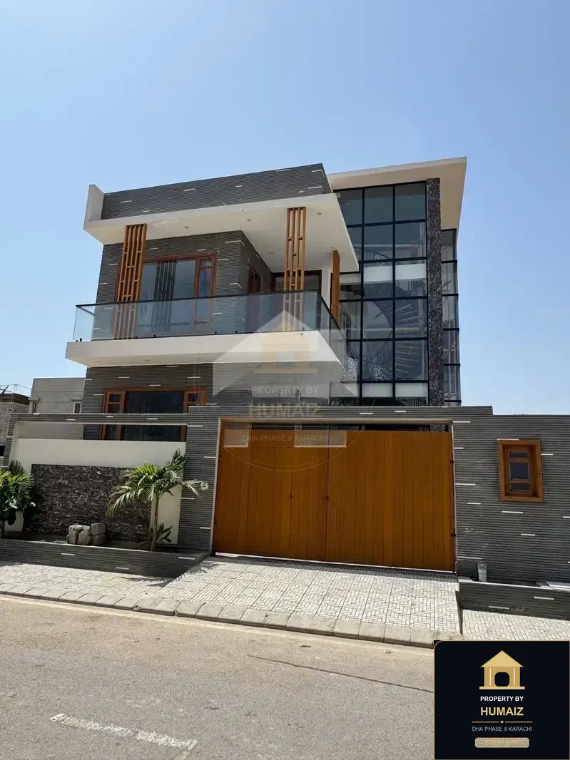 300 Sq. Yd. 5-Bedroom Luxury Villa (Basement, 6 Bath, Residence 12) in DHA Phase 8 For Sale in DHA Phase 8 Karachi — Photograph 4