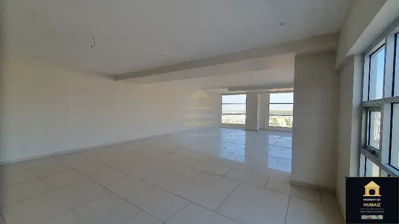 289 Sq. Yd. Corporate Office Space on Zulfiqar Commercial For Rent in DHA Phase 8 Karachi — Photograph 2