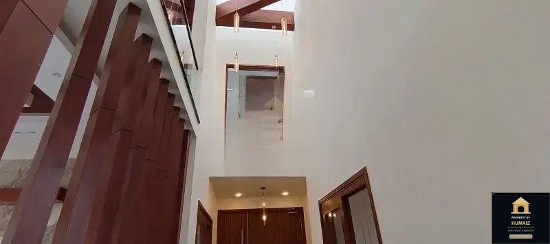 500 Sq. Yd. 7-Bedroom Luxury Villa (Basement, 6 Bath, Residence 9) in DHA Phase 8 For Sale in DHA Phase 8 Karachi — Photograph 34