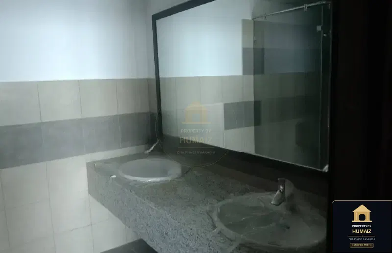 2-Bedroom Luxury Apartment (Sea Facing, 3 Bath, Suite 17) at Reef Towers For Sale in DHA Phase 8 Karachi — Photograph 5