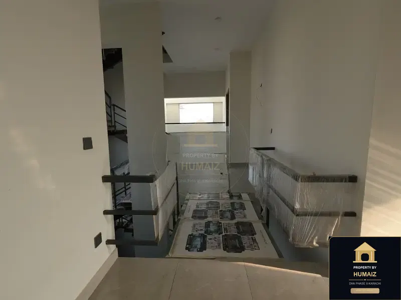 300 Sq. Yd. 5-Bedroom Luxury Villa (Basement, 6 Bath, Residence 1) in Khayaban-e-Sahil For Sale in DHA Phase 8 Karachi — Photograph 28