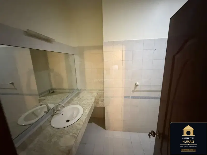 500 Sq. Yd. 6-Bedroom Luxury Villa on Qasim Street For Rent in DHA Phase 8 Karachi — Photograph 4