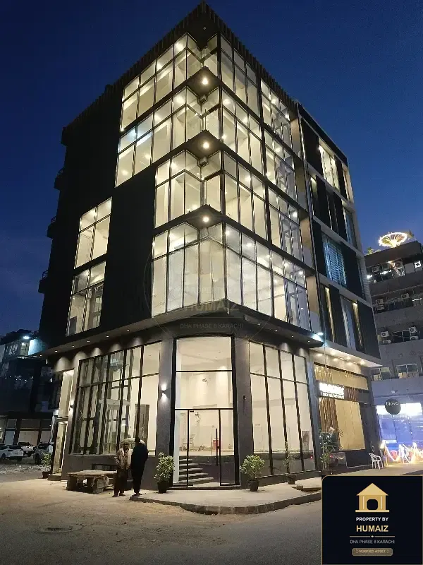 289 Sq. Yd. Commercial Retail Shop on Zulfiqar Commercial For Rent in DHA Phase 8 Karachi — Photograph 2