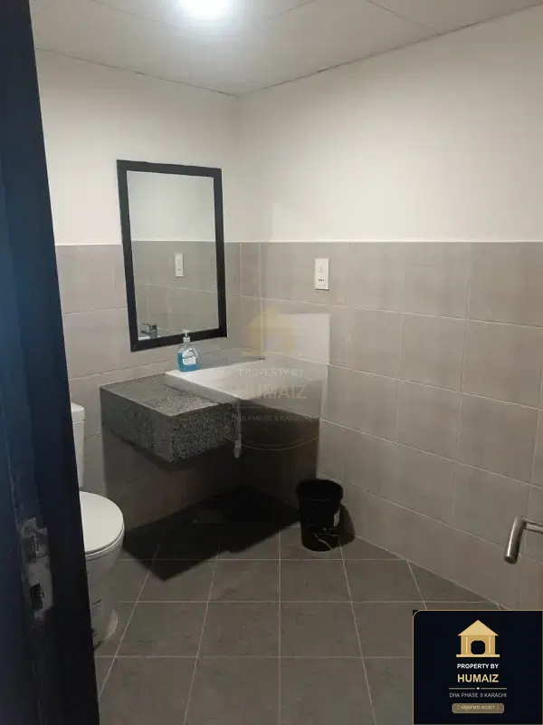 4-Bedroom Luxury Apartment (Sea Facing, 5 Bath, Suite 9) at Pearl Towers For Rent in DHA Phase 8 Karachi — Photograph 4